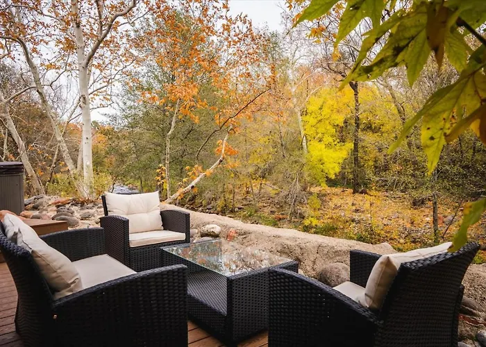 20 Creekside Retreat