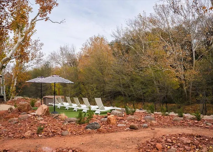 20 Creekside Retreat
